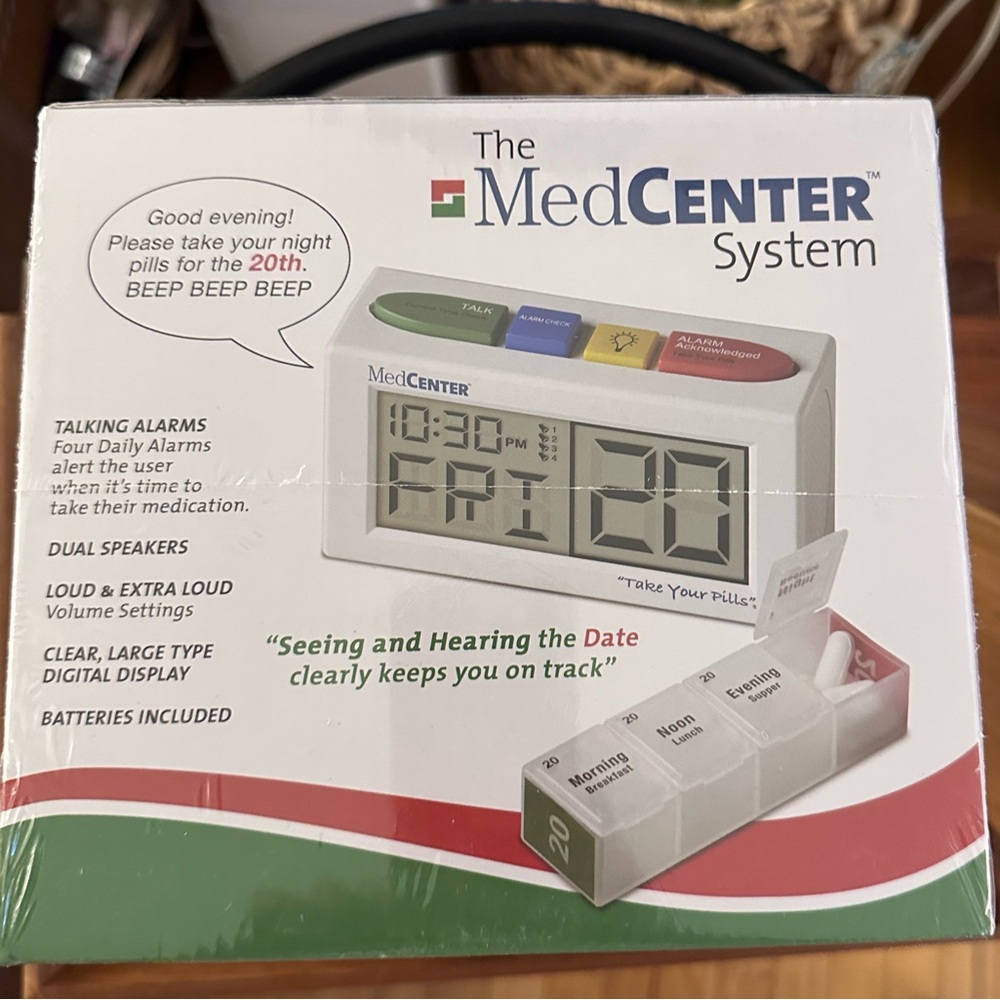 MedCenter System 31 day Pill Organizer Container timer Sealed in box